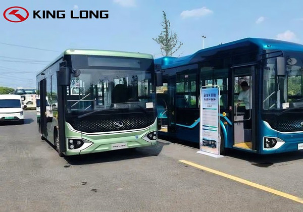 Exposição turística de ônibus da série King Long M é lançada no leste da China